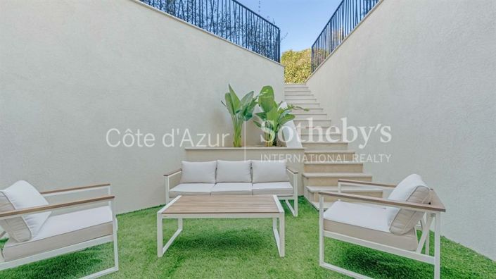 Image No.17-3 Bed House for sale