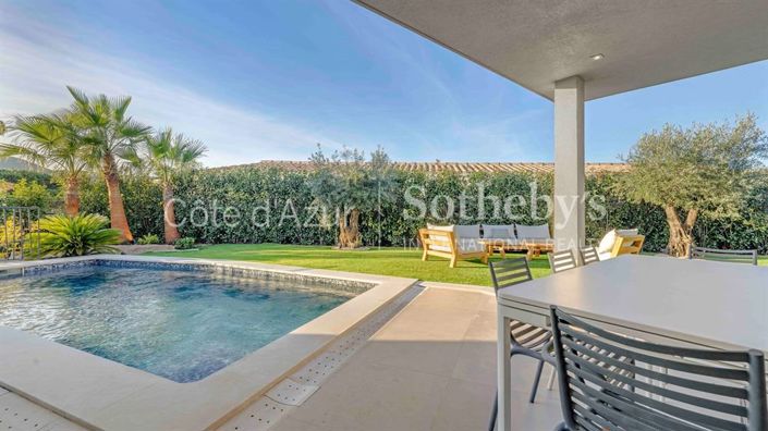 Image No.19-3 Bed House for sale