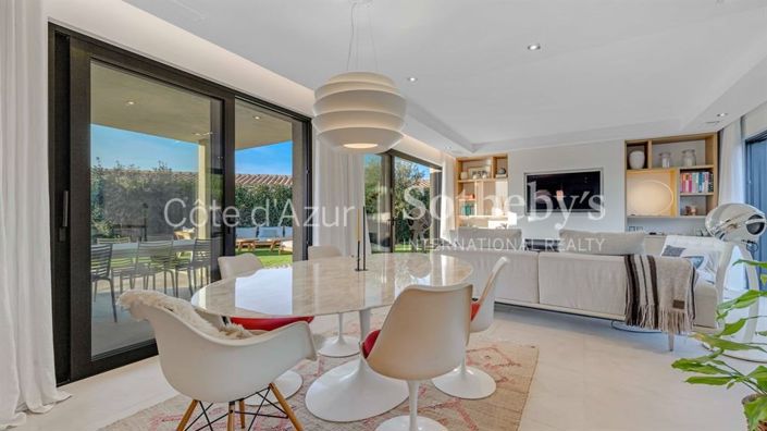 Image No.7-3 Bed House for sale