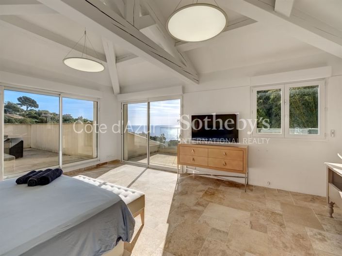 Image No.10-5 Bed House for sale