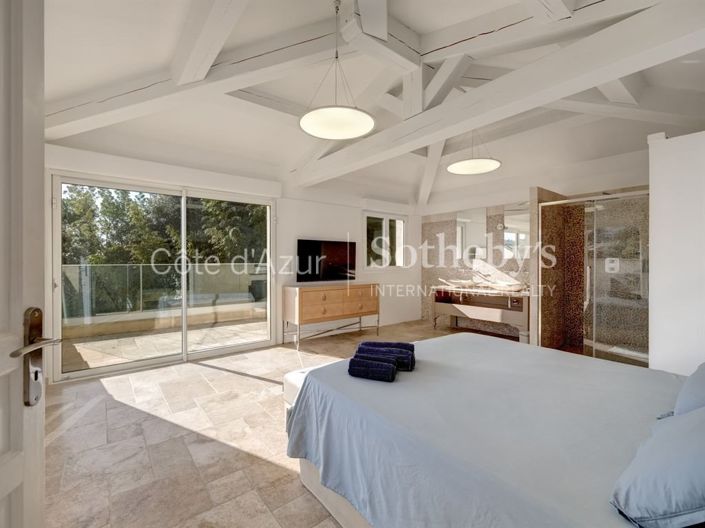 Image No.11-5 Bed House for sale