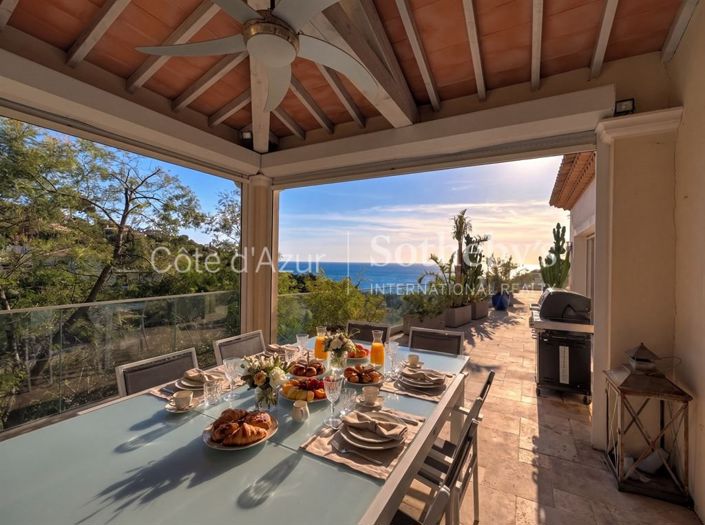 Image No.2-5 Bed House for sale