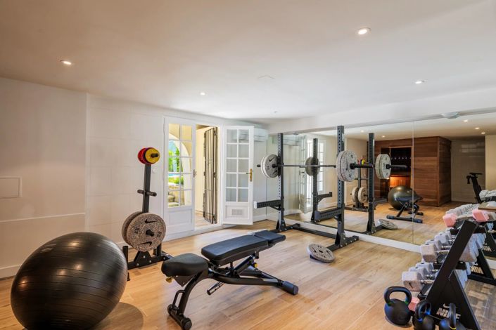 Image No.11-6 Bed House for sale