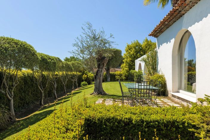 Image No.5-6 Bed House for sale