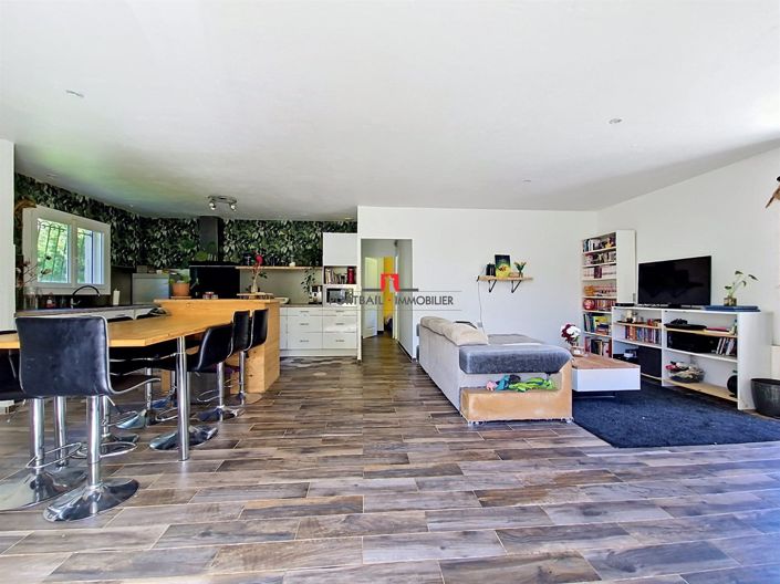 Image No.8-3 Bed House for sale