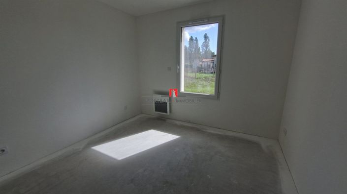 Image No.10-3 Bed House for sale