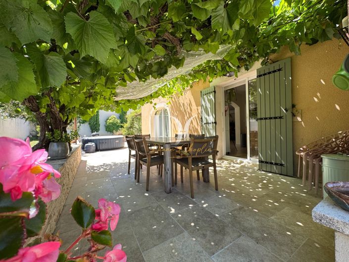 Image No.3-4 Bed House for sale