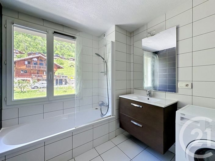 Image No.7-3 Bed Apartment for sale