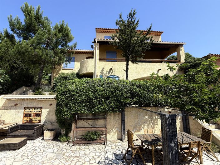 Image No.2-4 Bed House for sale