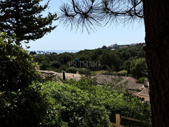 Image No.25-4 Bed House for sale