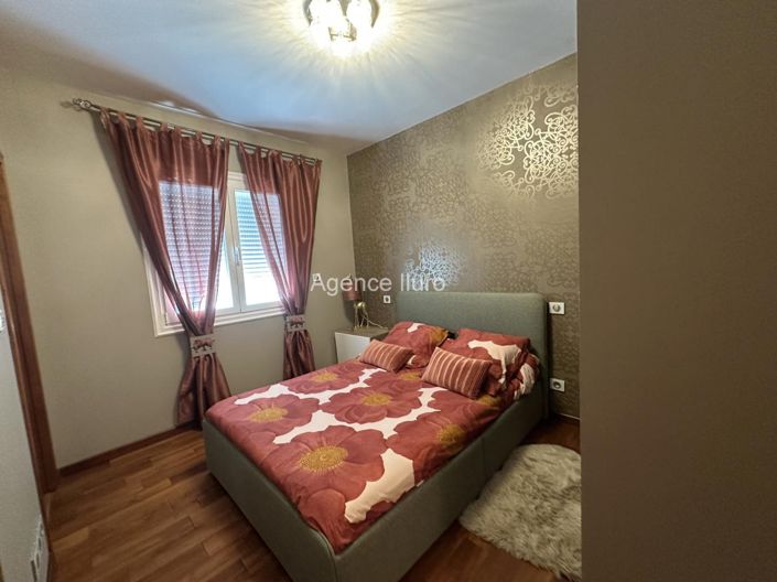 Image No.12-4 Bed House for sale