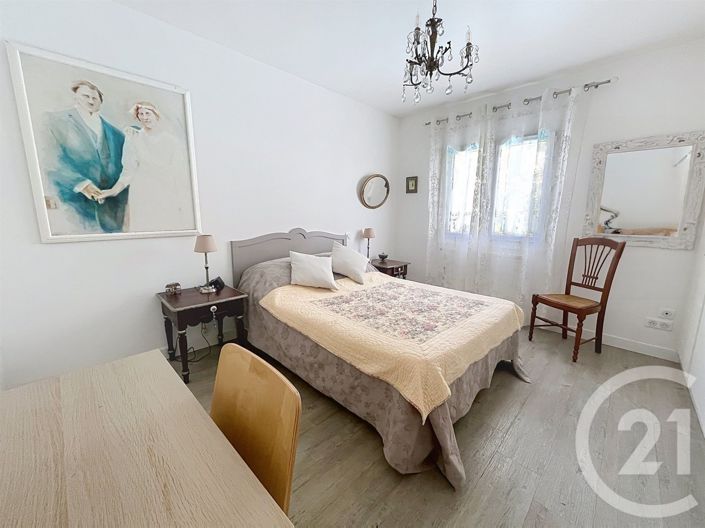 Image No.14-3 Bed House for sale