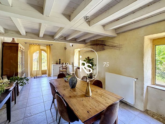 Image No.8-7 Bed House for sale