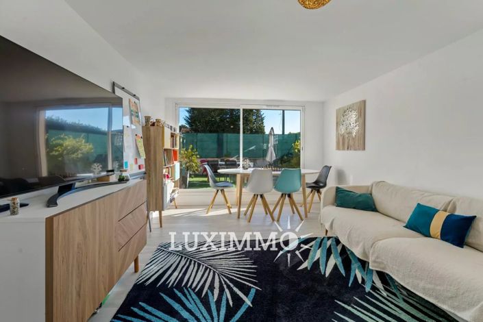 Image No.13-5 Bed House for sale