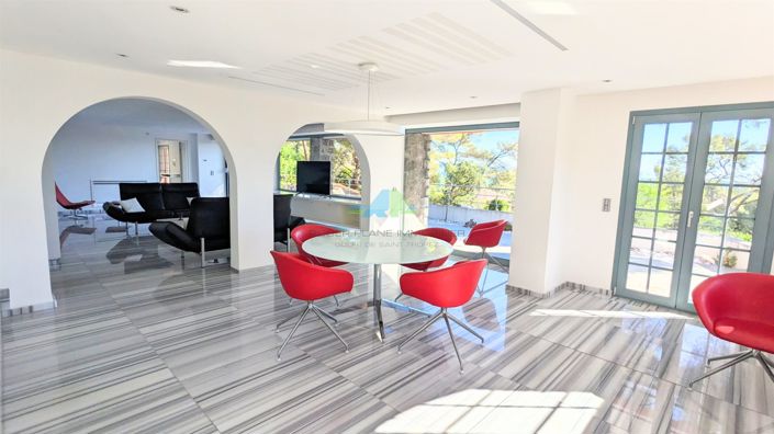 Image No.7-5 Bed House for sale