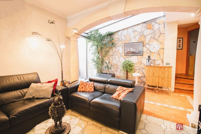 Image No.3-3 Bed House for sale