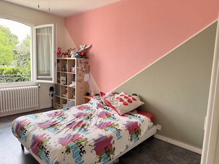 Image No.12-4 Bed House for sale