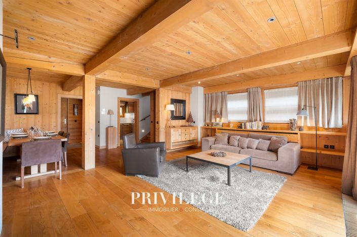 Image No.8-4 Bed House for sale