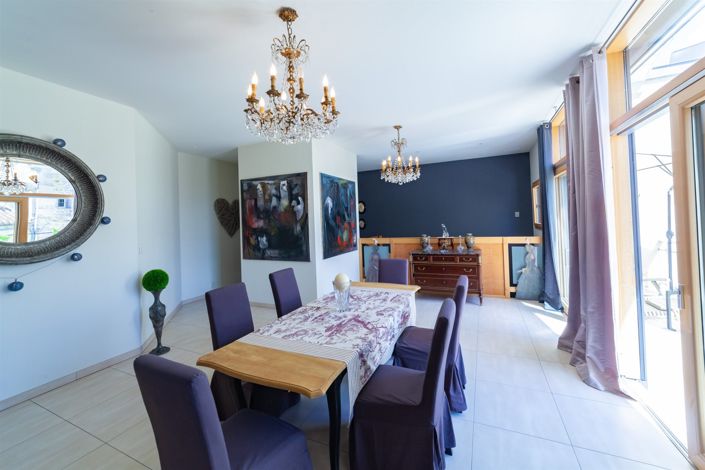 Image No.5-4 Bed House for sale
