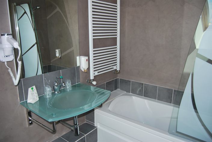 Image No.7-2 Bed House for sale