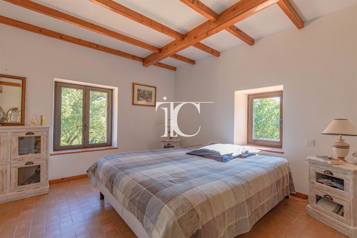 Image No.12-4 Bed House for sale