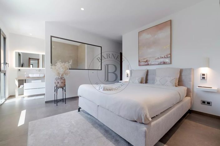 Image No.13-5 Bed House for sale