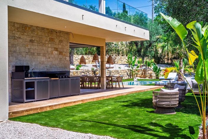 Image No.4-5 Bed House for sale