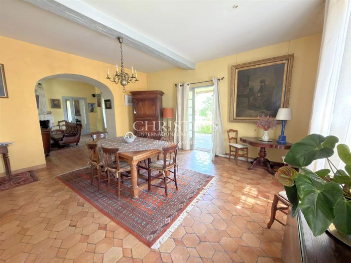 Image No.15-8 Bed House for sale