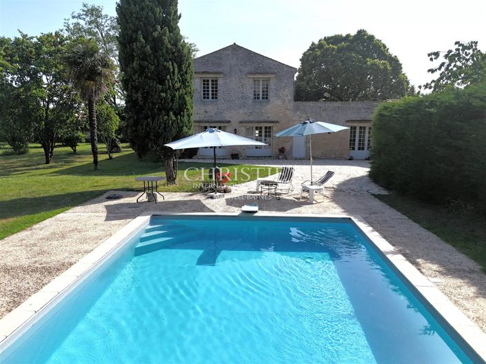 Image No.2-8 Bed House for sale