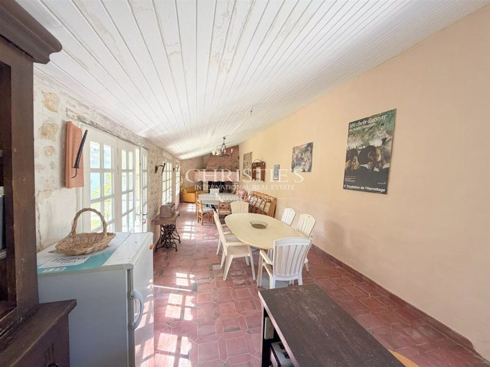 Image No.36-8 Bed House for sale
