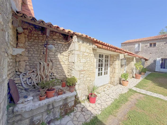 Image No.39-8 Bed House for sale