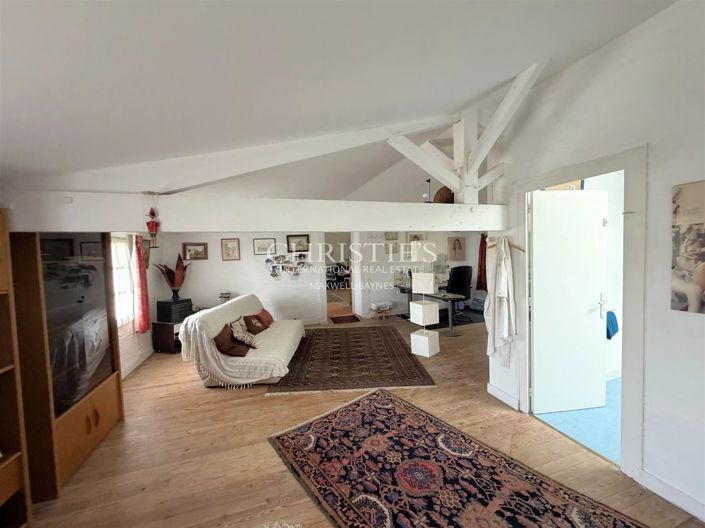 Image No.41-8 Bed House for sale
