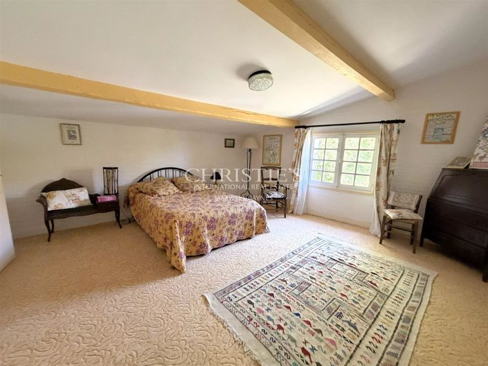 Image No.42-8 Bed House for sale