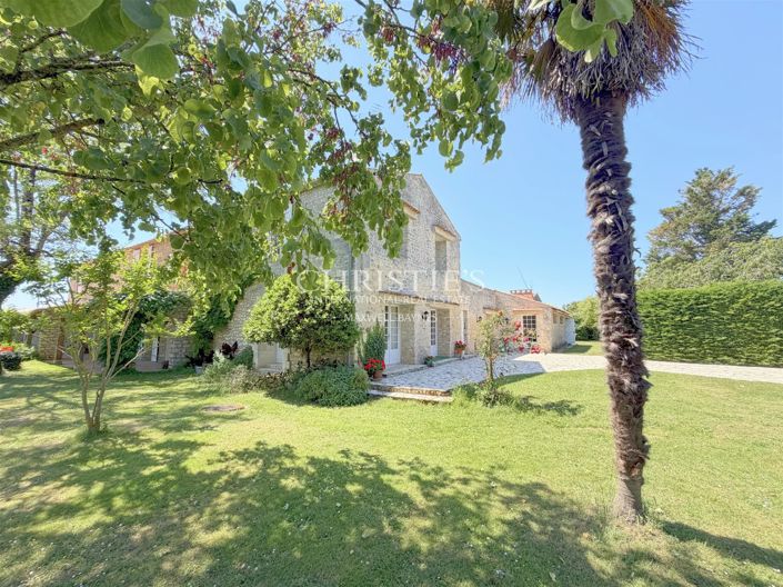 Image No.9-8 Bed House for sale