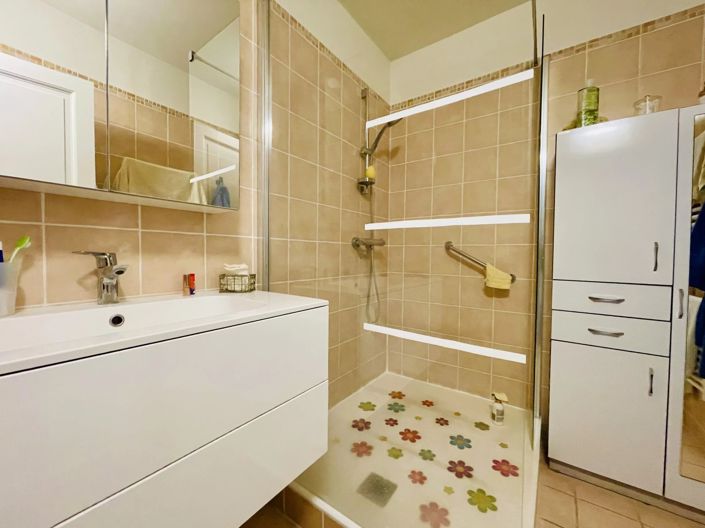 Image No.8-2 Bed Apartment for sale
