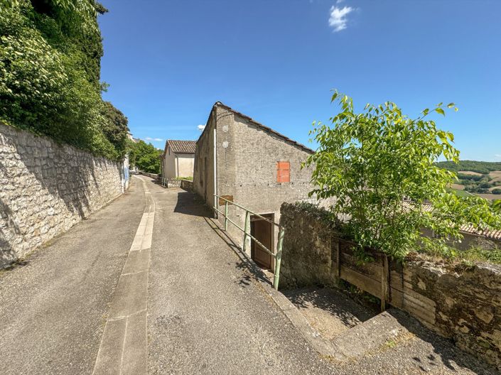 Image No.12-2 Bed House for sale