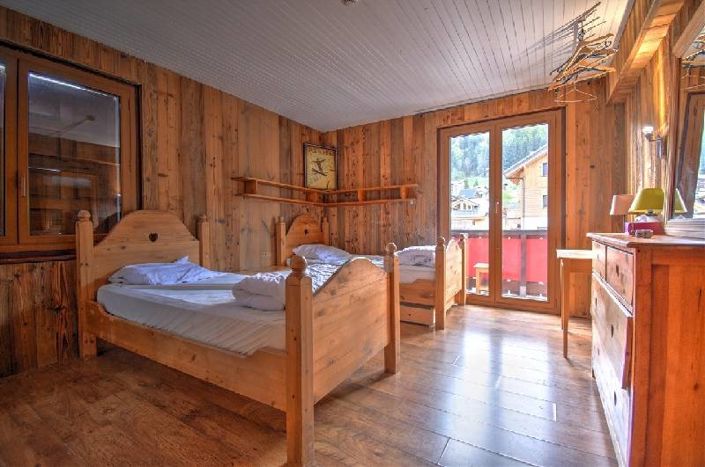 Image No.2-5 Bed House for sale