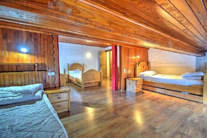 Image No.5-5 Bed House for sale