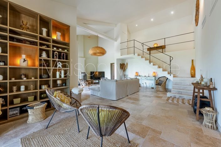Image No.17-4 Bed House for sale