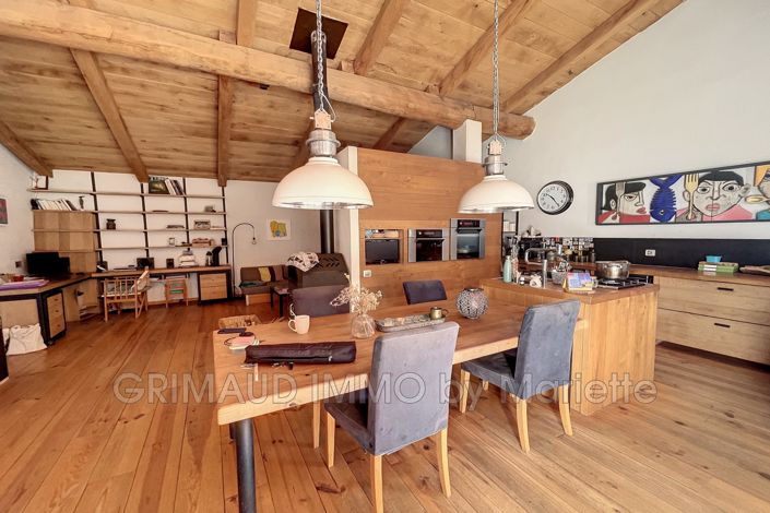 Image No.7-3 Bed House for sale