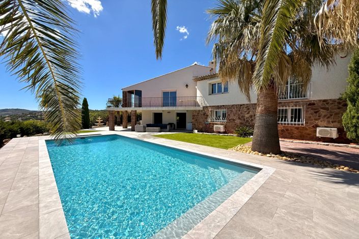 Image No.2-5 Bed House for sale