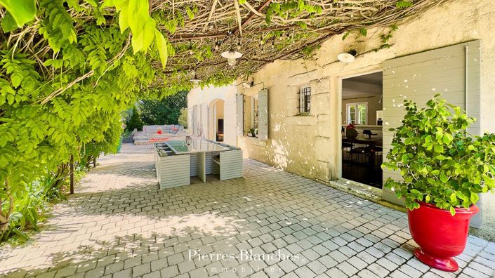 Image No.15-5 Bed House for sale