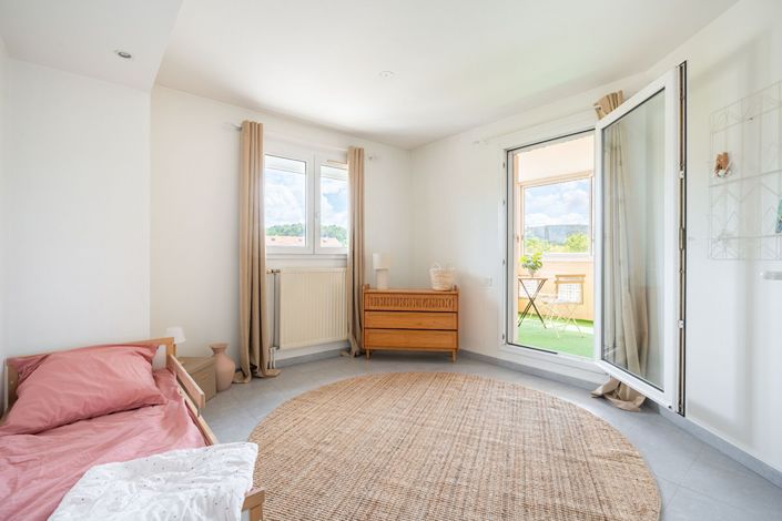 Image No.15-4 Bed Apartment for sale