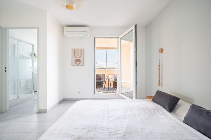 Image No.9-4 Bed Apartment for sale