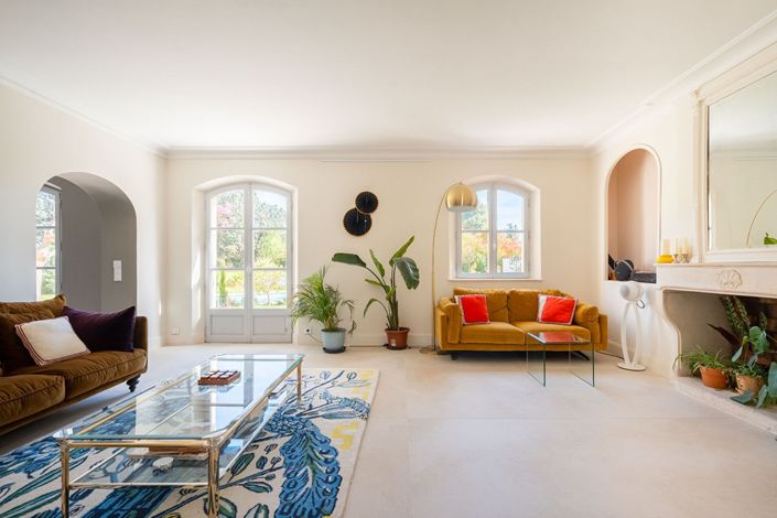 Image No.5-6 Bed House for sale