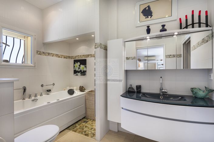 Image No.13-3 Bed House for sale