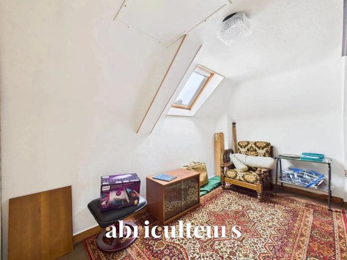Image No.10-4 Bed House for sale