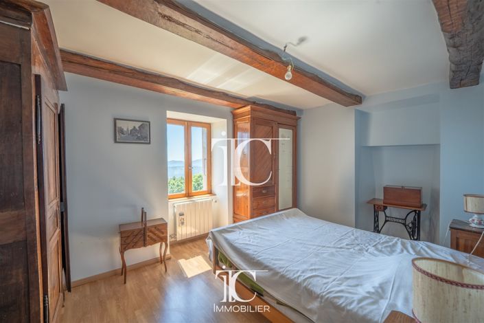 Image No.12-4 Bed House for sale
