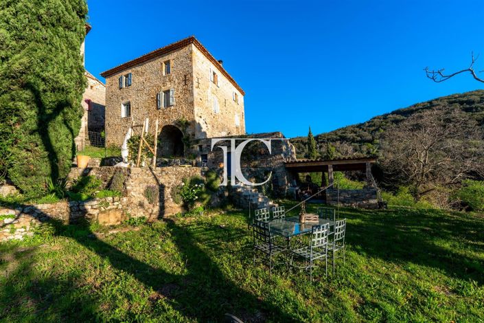 Image No.30-4 Bed House for sale