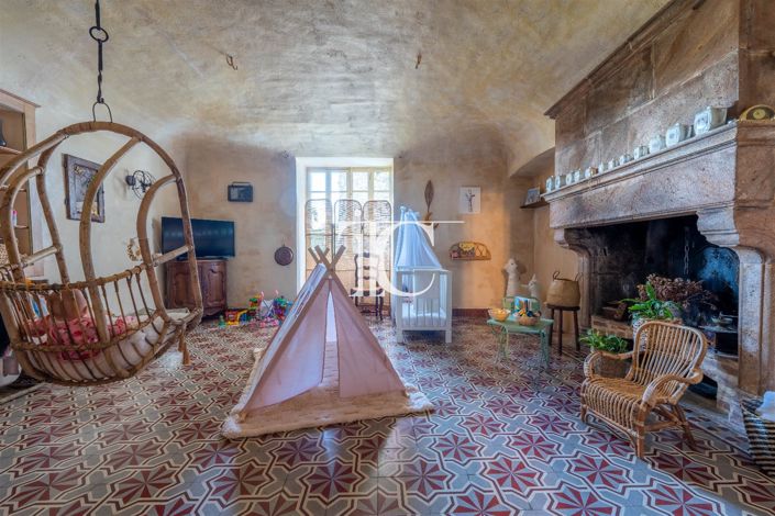 Image No.5-4 Bed House for sale